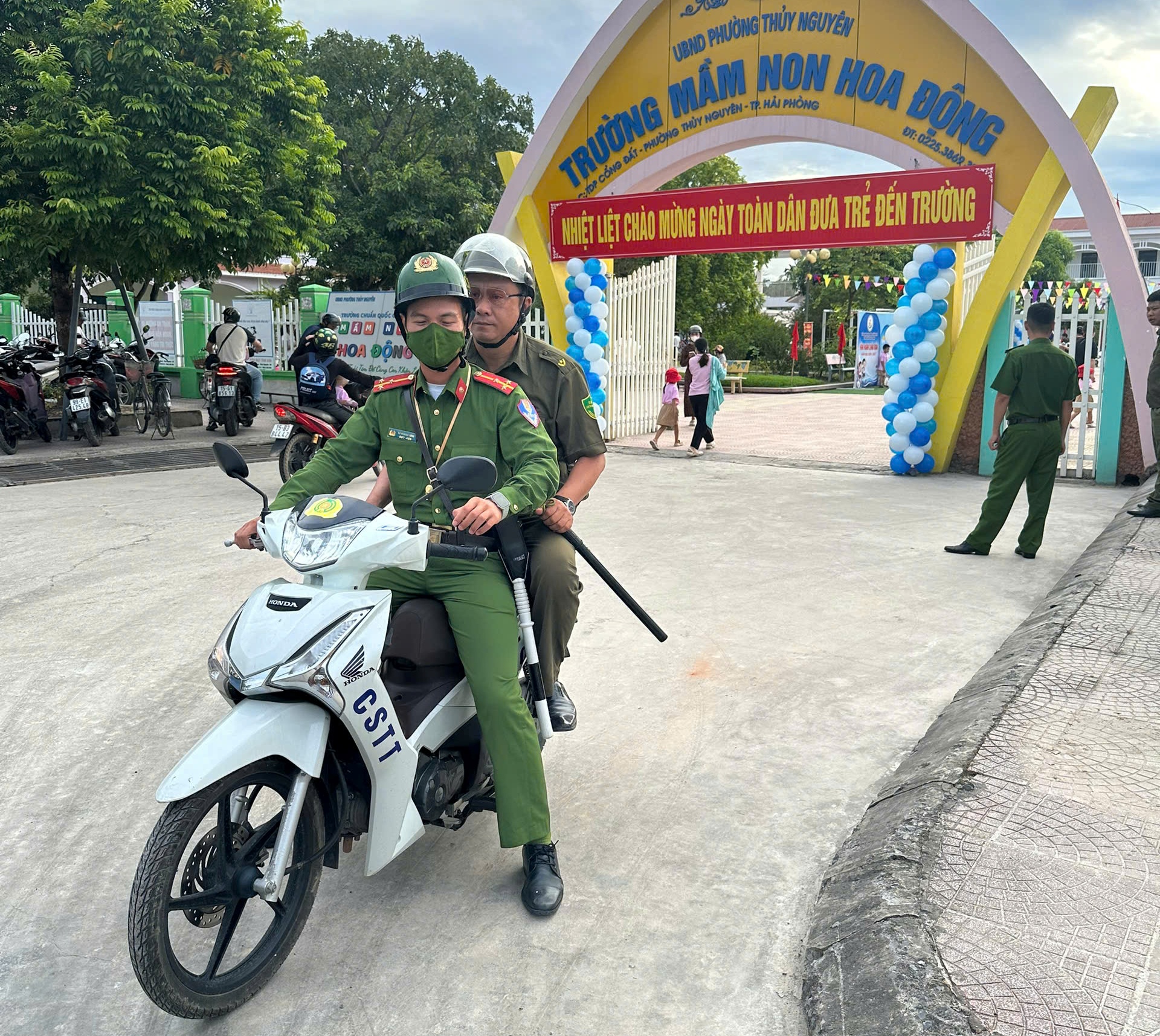 Công an phường Thủy Nguyên: Bảo đảm an ninh trật tự và trật tự an toàn giao thông tại 25 trường học